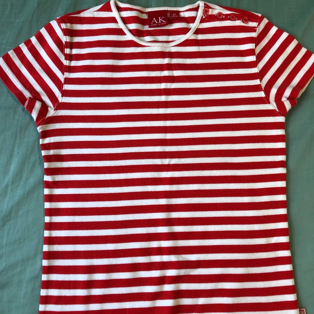 ANNE KLEIN RED AND WHITE STRIPED TOP SIZE XS